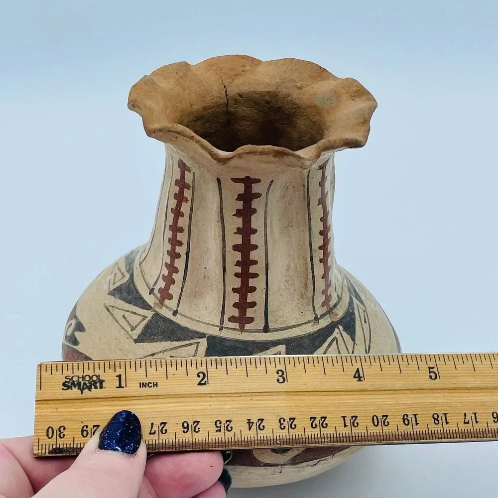 Hand Crafted Native Mexican Round Bottomed Jar Pot Signed REC. de Atila